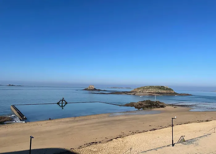 Hôtel accueillant les animaux: Les Chiens du Guet